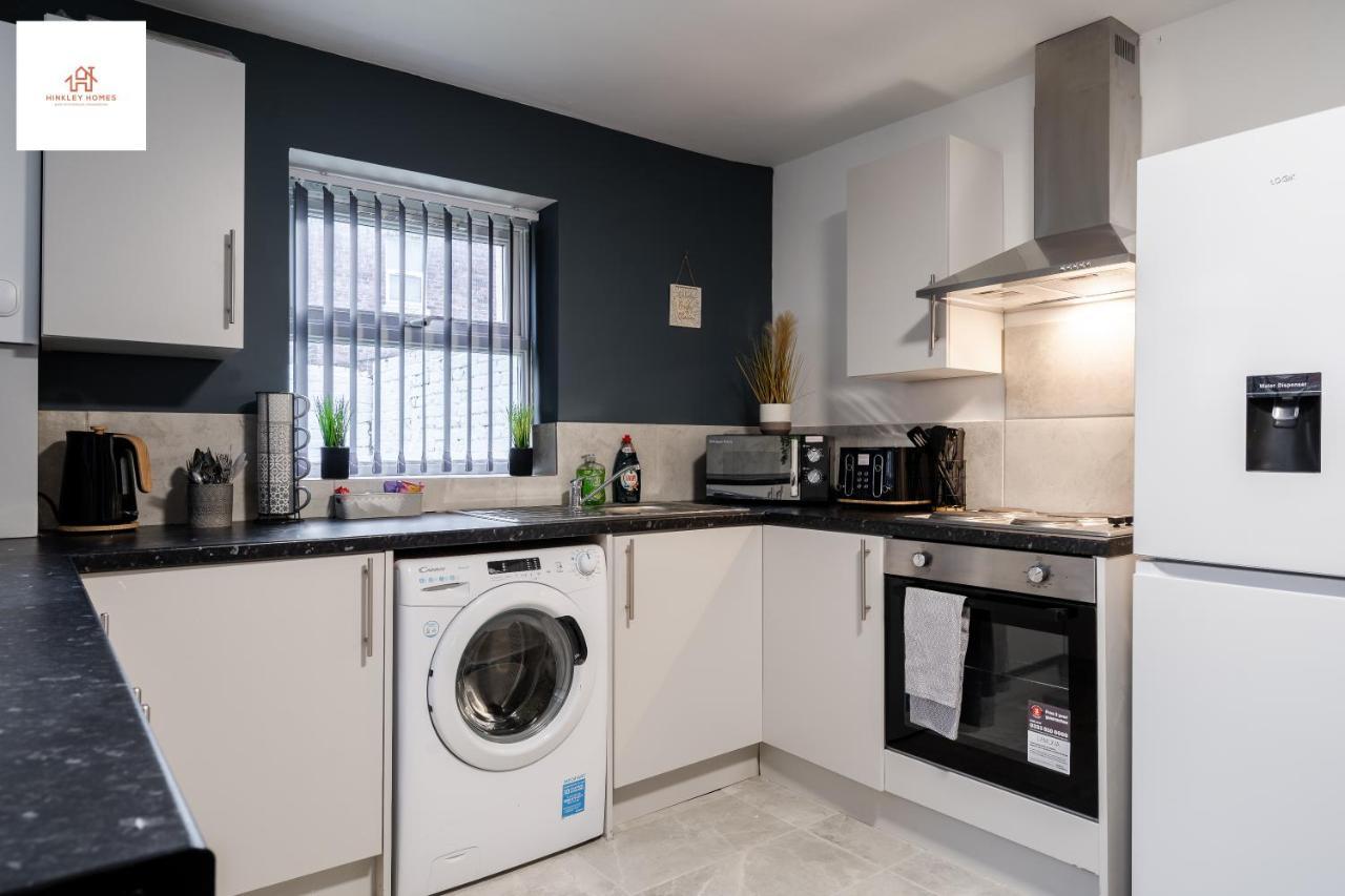 Immaculate 4 Bed In Liverpool By Hinkley Homes Short Lets & Serviced Accommodation Kültér fotó