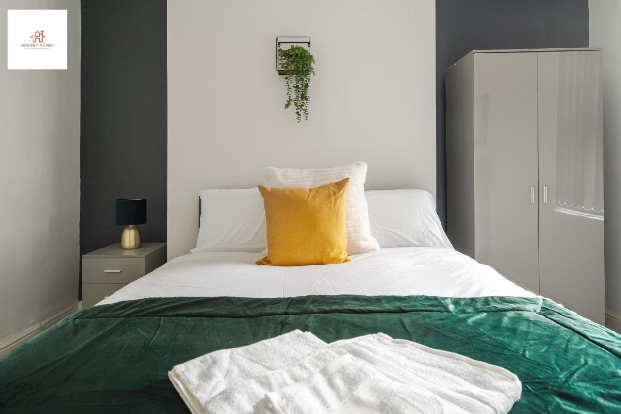 Immaculate 4 Bed In Liverpool By Hinkley Homes Short Lets & Serviced Accommodation Kültér fotó